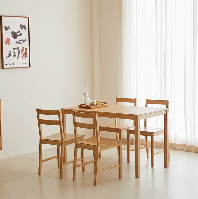 Suntne Bamboo Dining Tabulae idoneae utrique Indoor and Outdoor Usus?